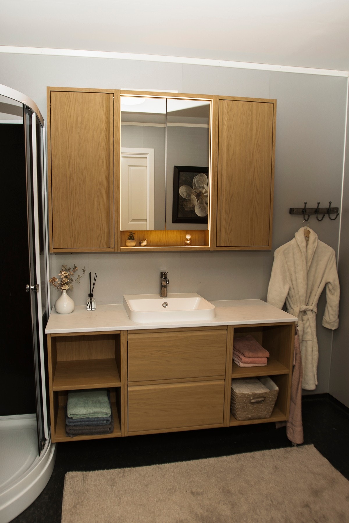 Badet ble oppgradert i 2026 med ny og tiltalende baderomsinnredning Galleribilde