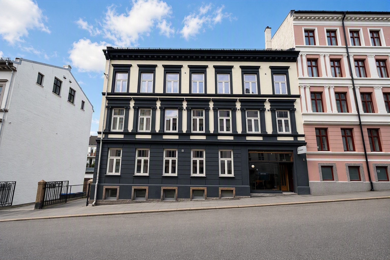 Nyoppusset fasade Galleribilde