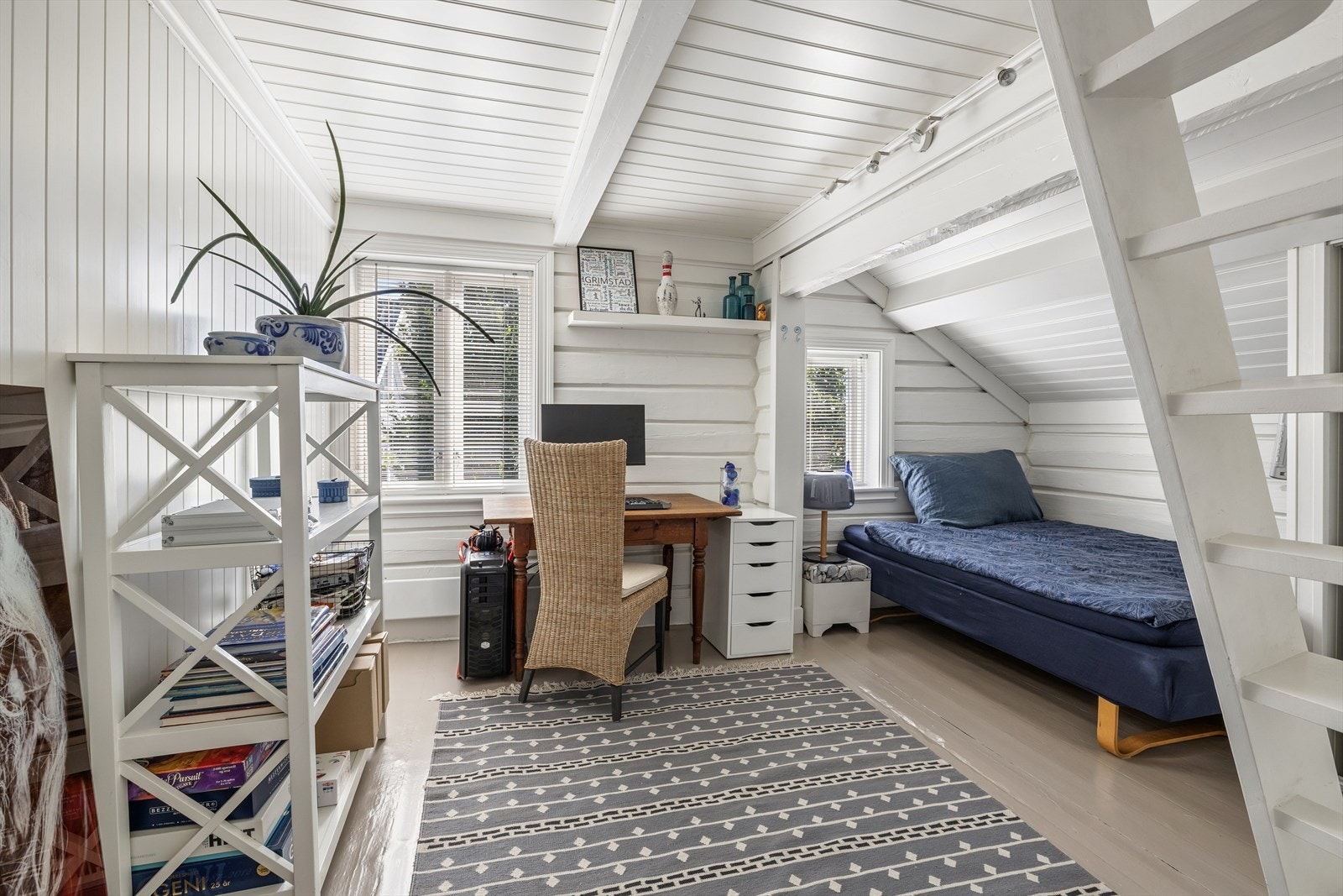 Soverommene er fleksible og kan innredes etter behov, som her med kontorplass. Galleribilde