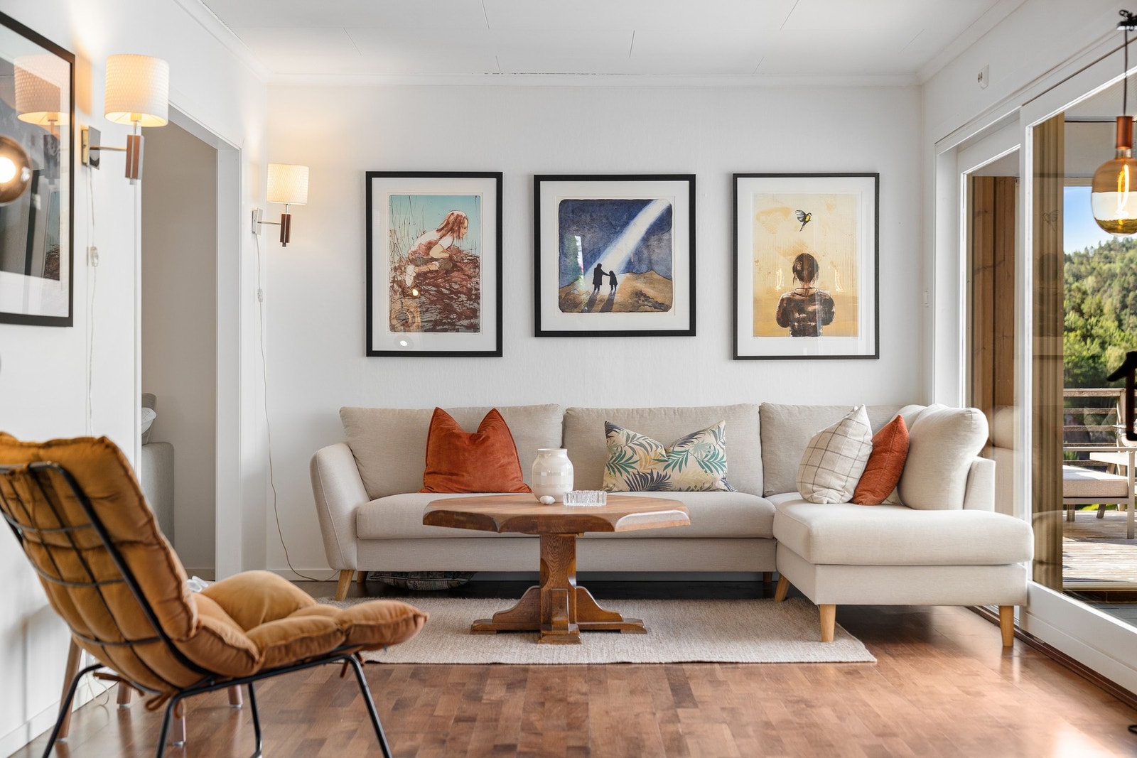- Flere soner for praktisk innredning, dersom man er flere i hus - Galleribilde