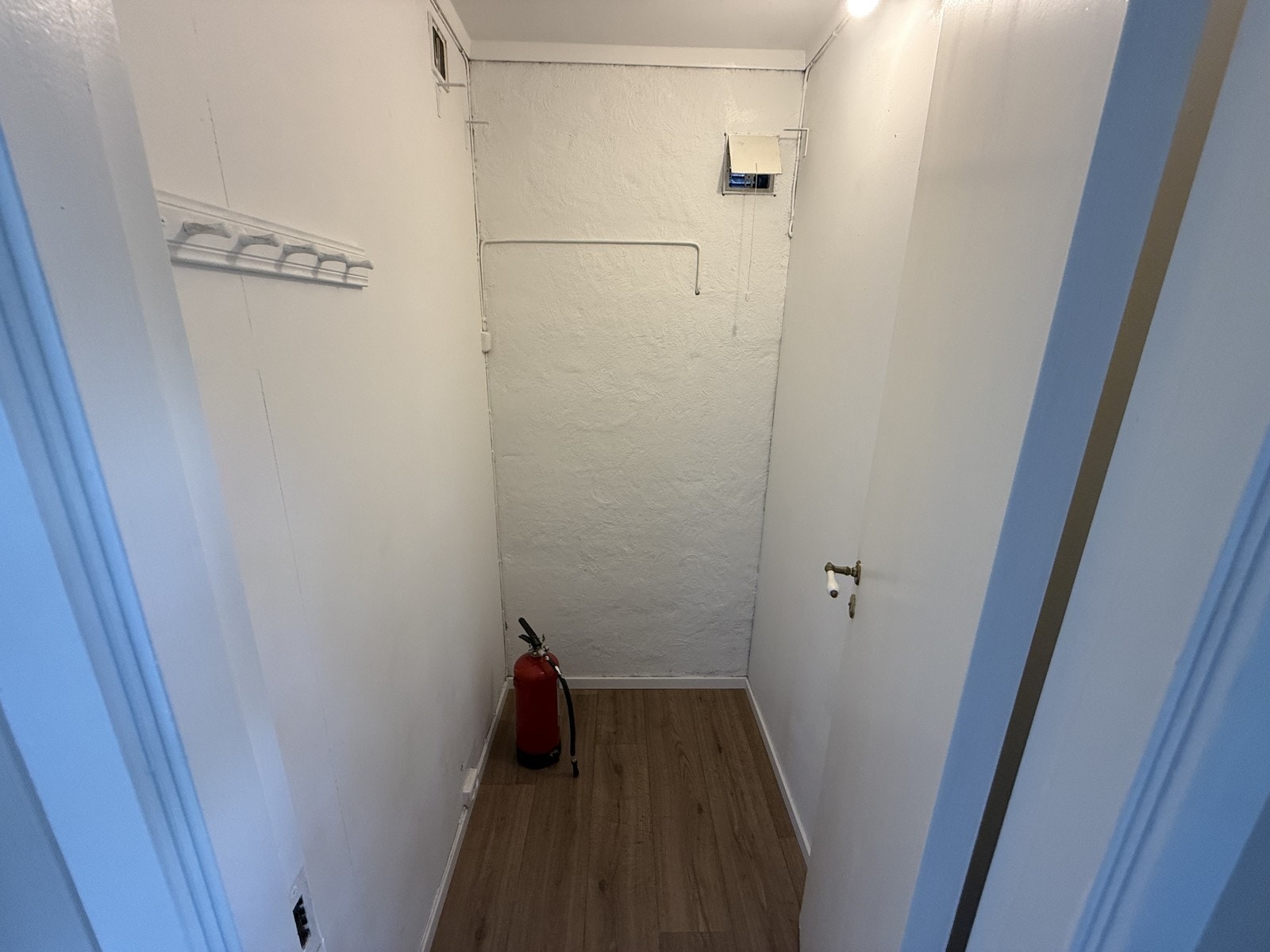 Bod ved entré. Galleribilde