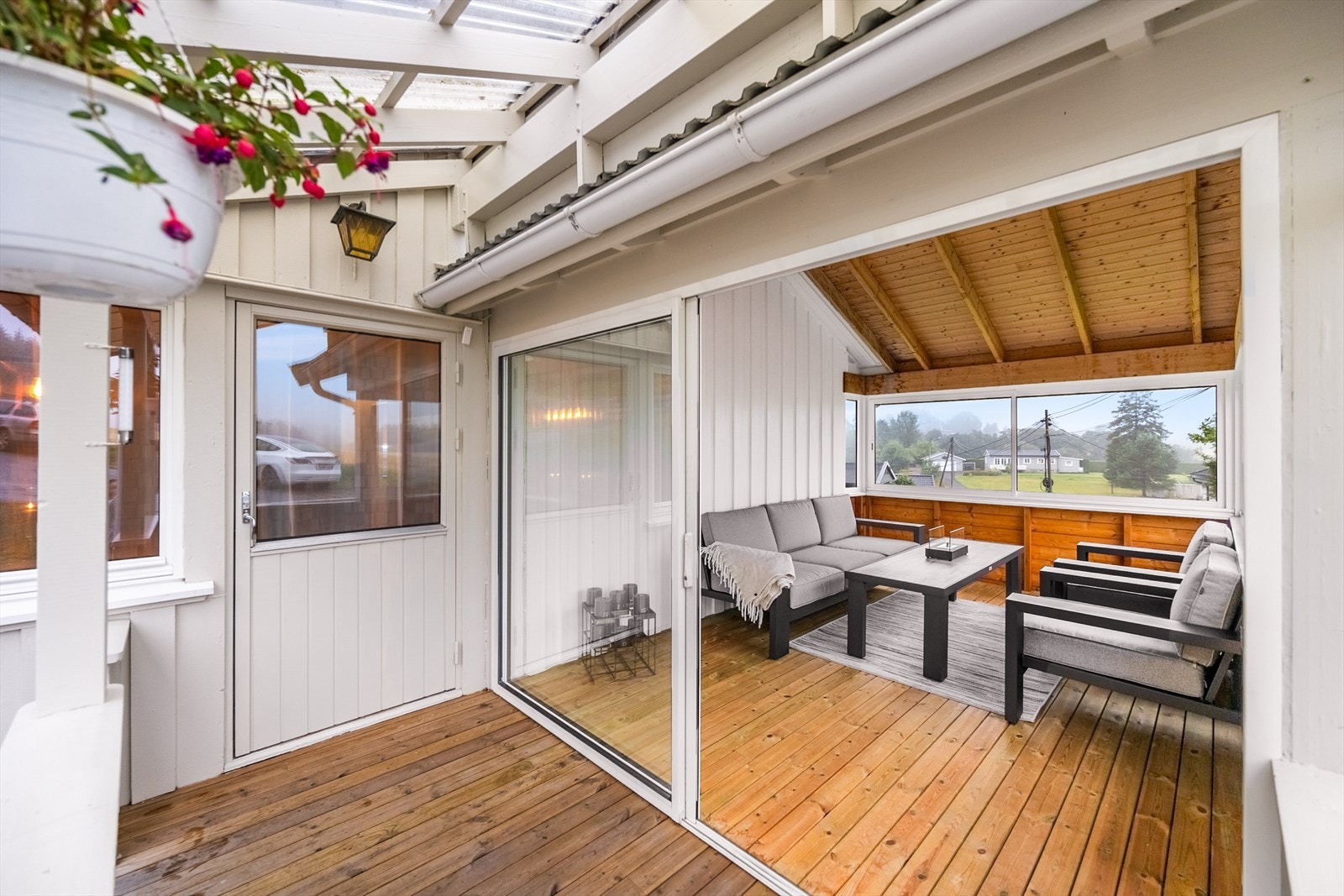 Hagestuen er på ca. 13 m² Galleribilde