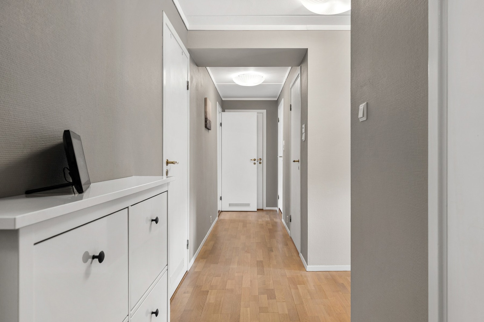 Boligen har balansert ventilasjon med varmegjenvinning, som skaper et behagelig inneklima. Galleribilde