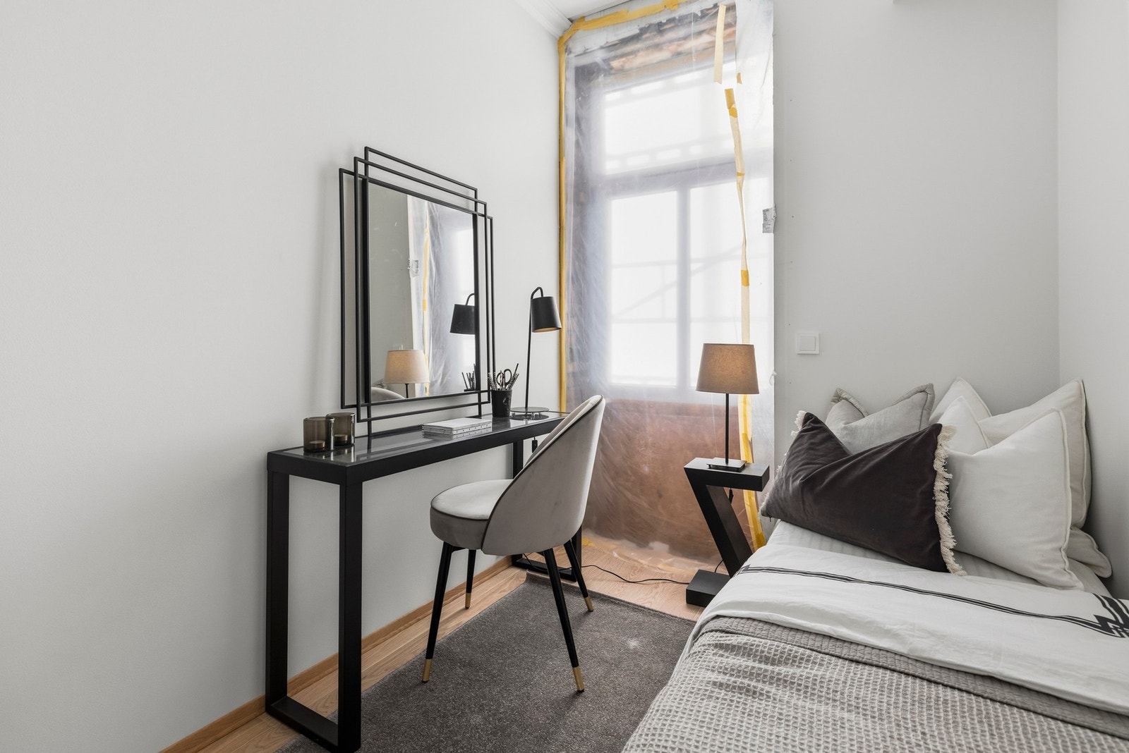 Fra det minste soverommet skal det etableres utgang til ny balkong - et attraktivt tilskudd som vil gi leiligheten et eget uterom. Galleribilde
