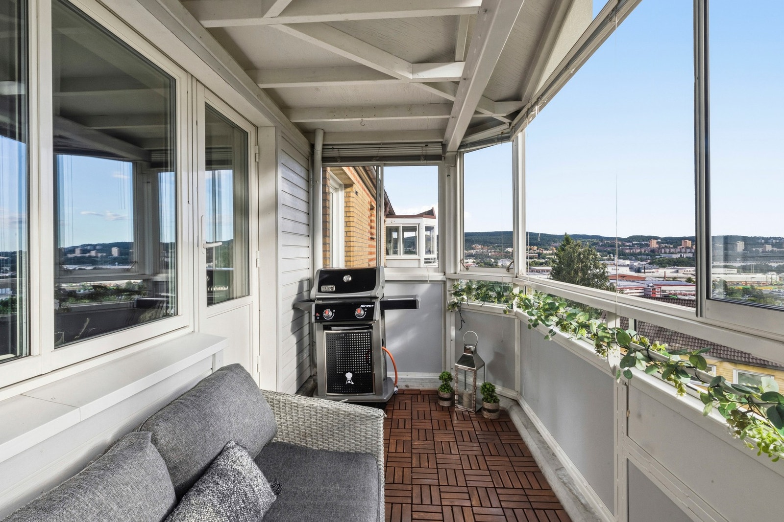 Det er tillatt med gass eller elektrisk grill Galleribilde
