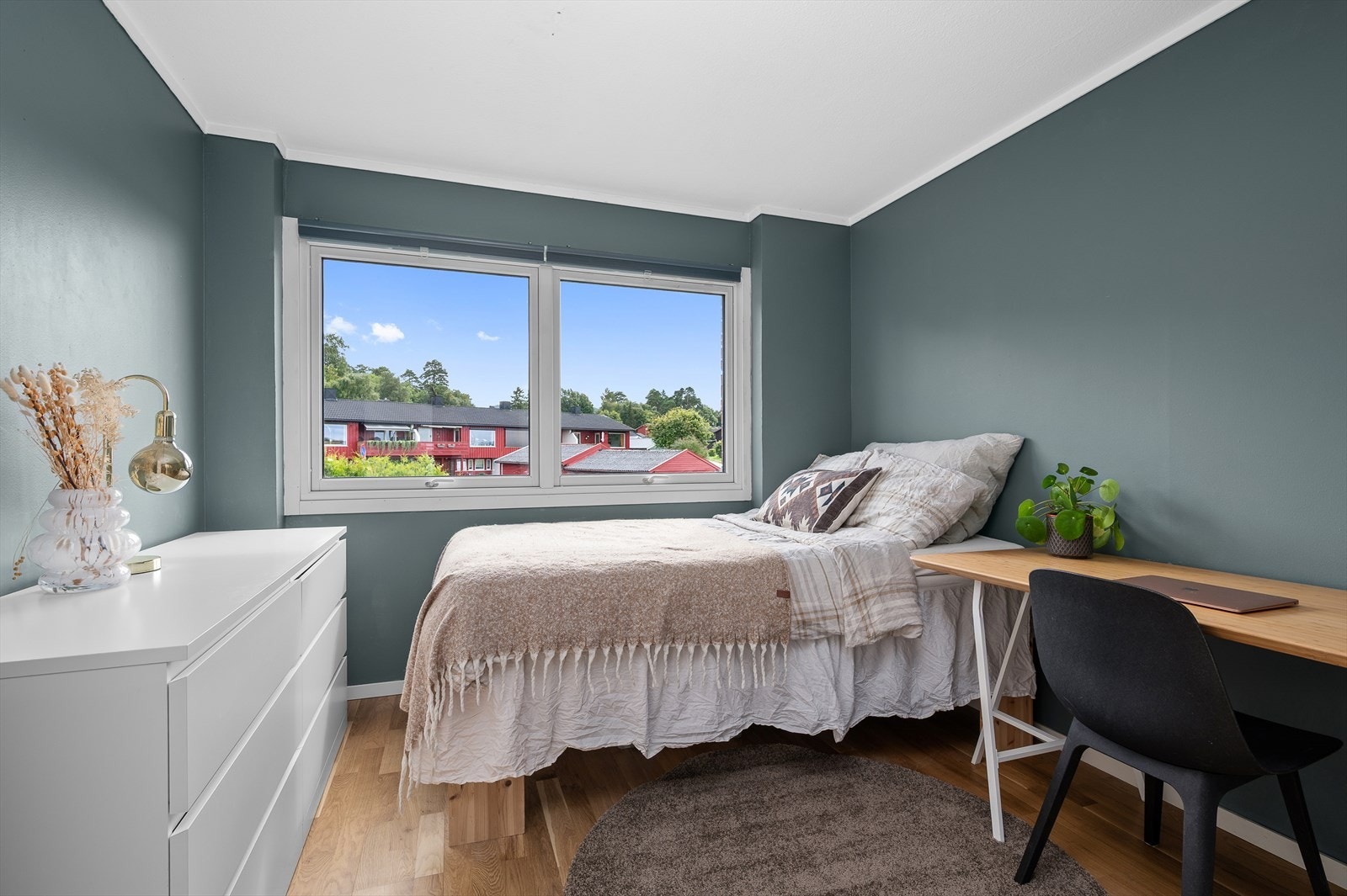 Leiligheten byr på to romslige soverom på hhv. 8,5 og 6,5 m². Galleribilde