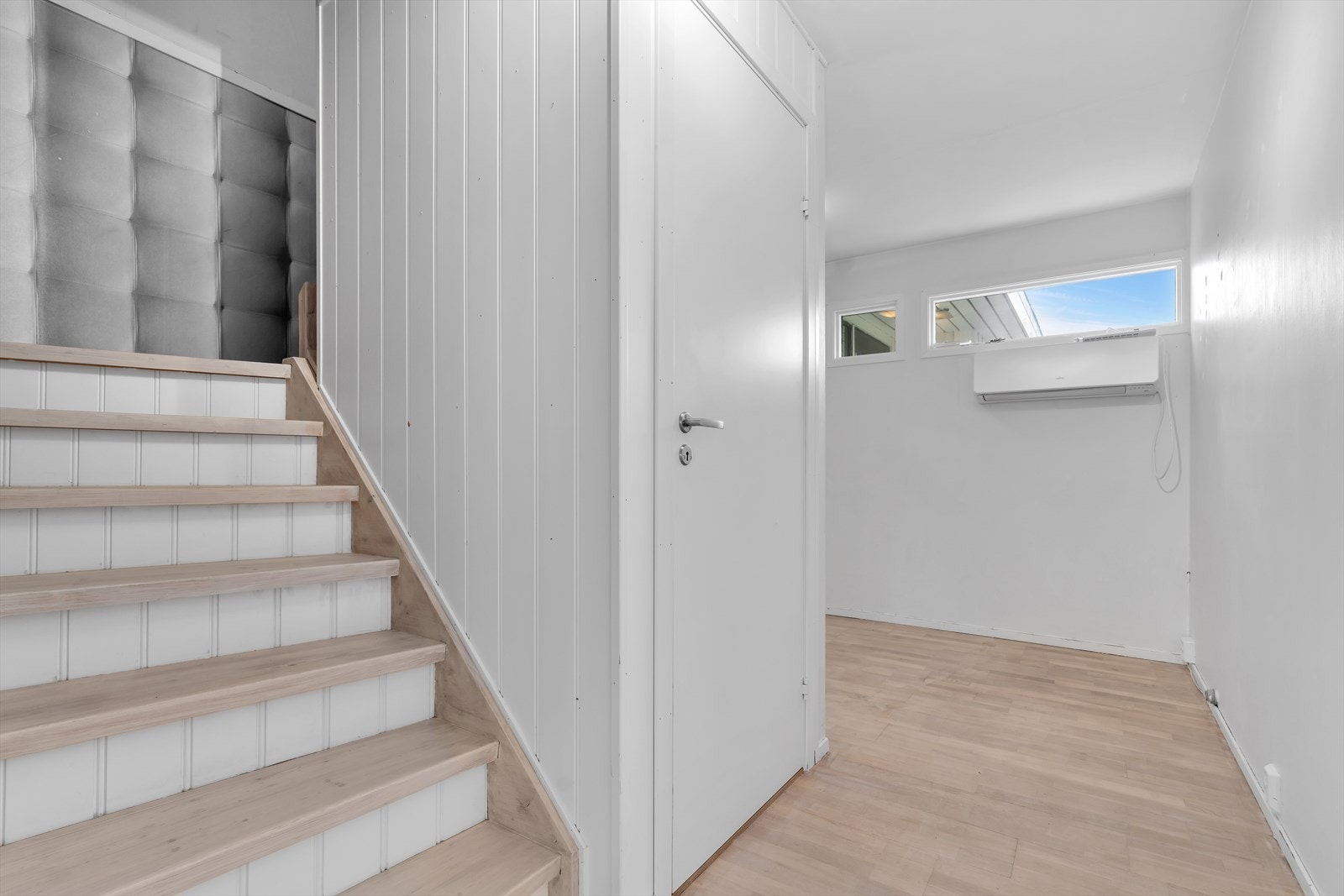 Hallen er utstyrt med en nyere varmepumpe fra 2023. Galleribilde