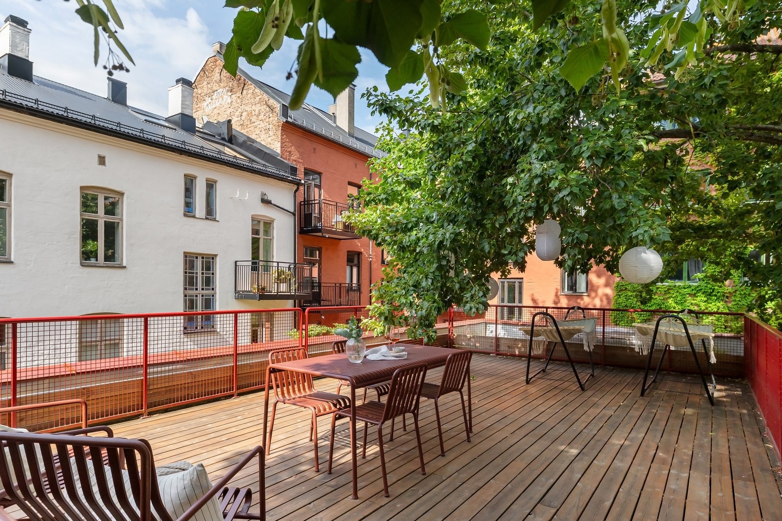 Det er også etablert en sittegruppe hvor man kan slå seg ned og nyte fine dager sammen med naboer og venner. Galleribilde