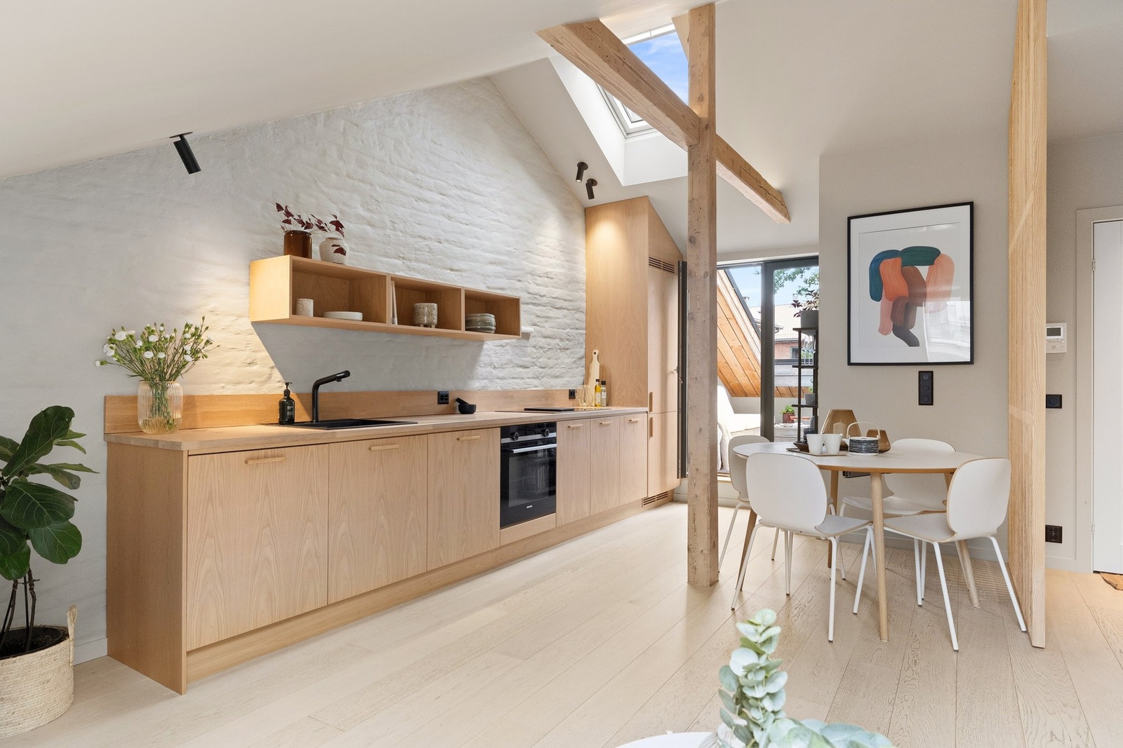 Takhøyden er målt til hele 3.30 meter! Galleribilde