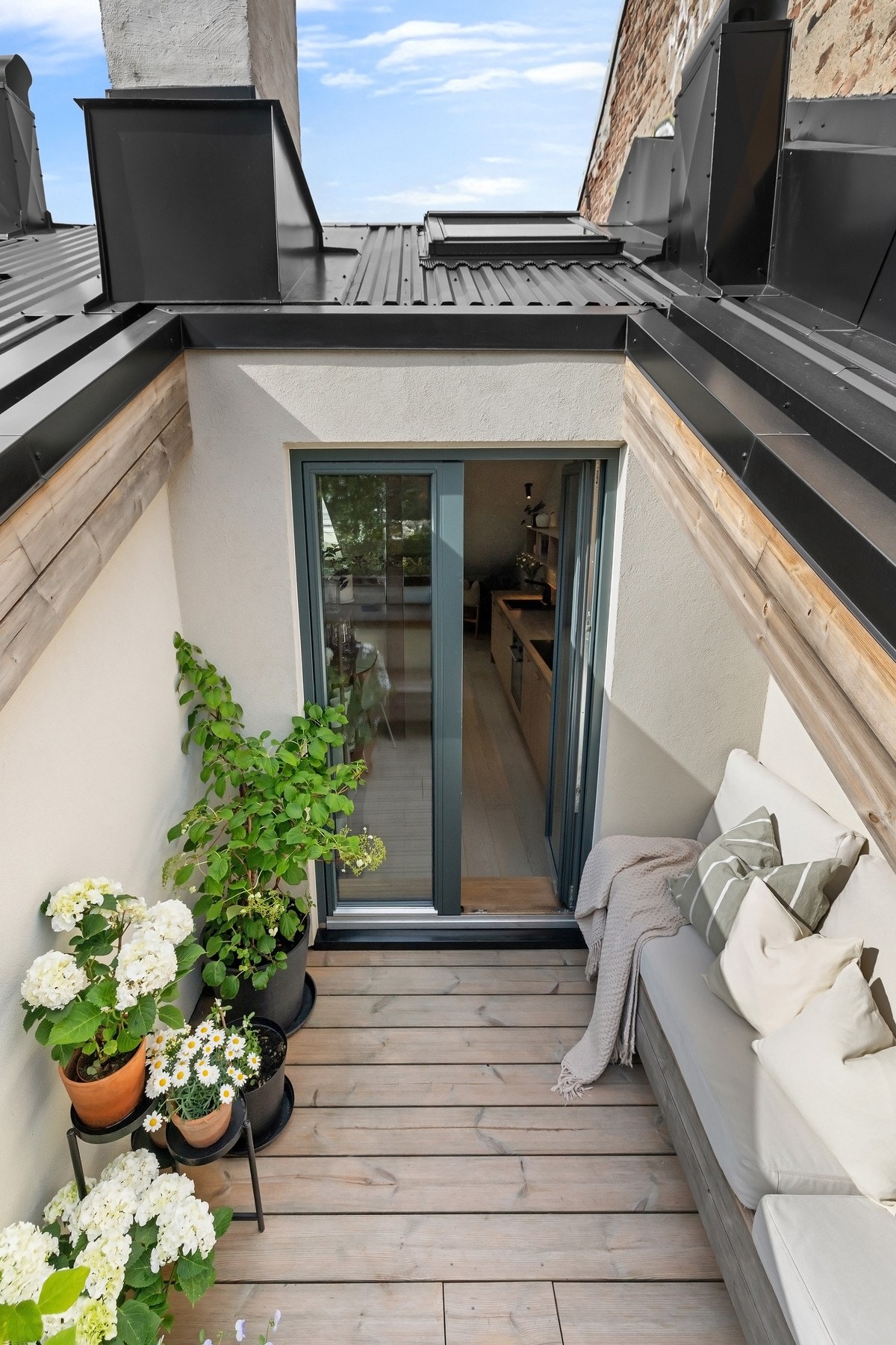 Den er nordøstvendt på ca. 4,6 m². Galleribilde
