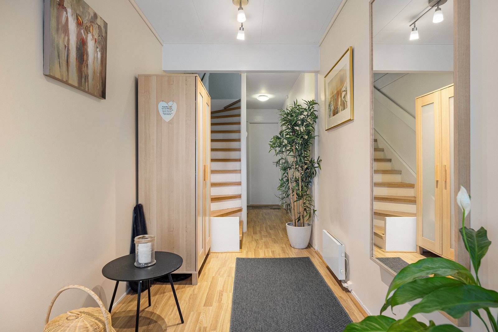Entré/gang på 12,6 m². Galleribilde