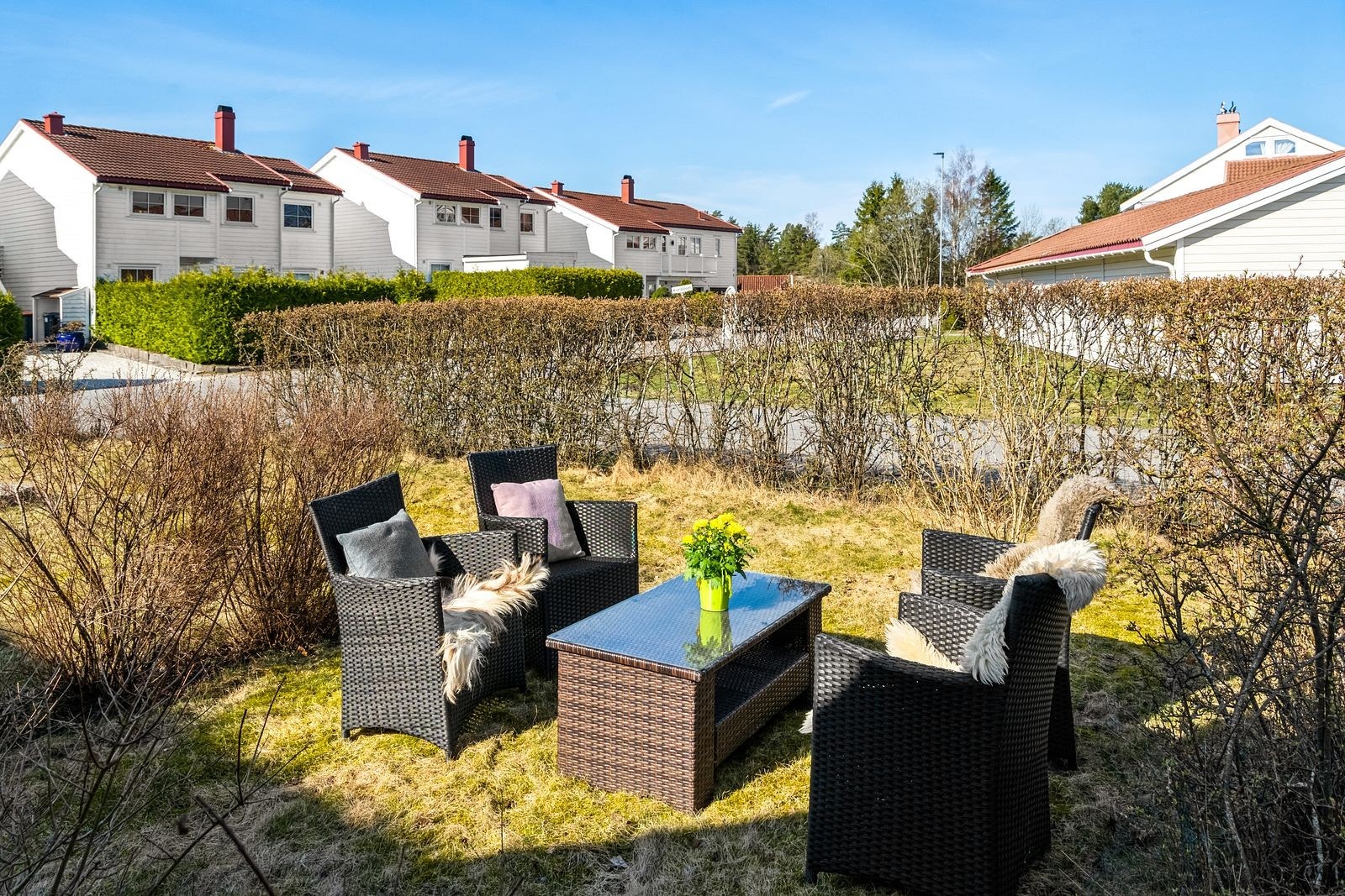 Uteplass. Galleribilde