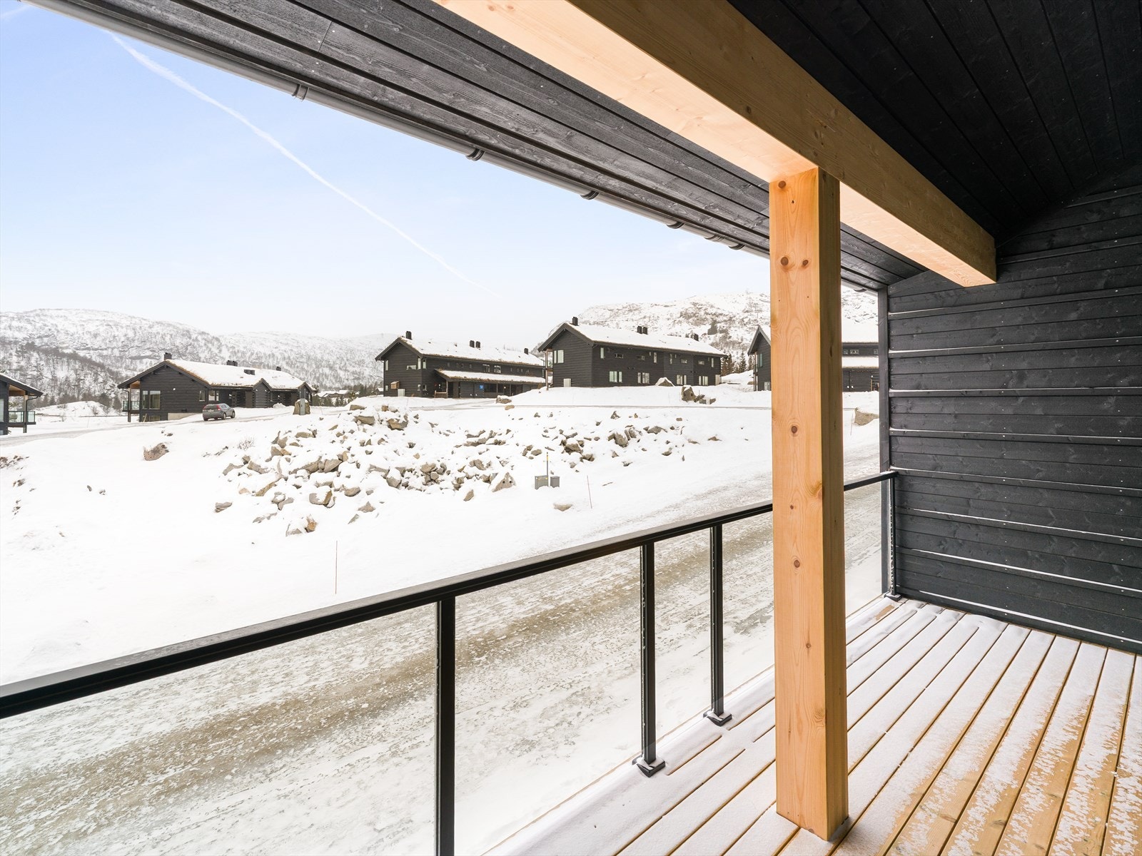 Her bor du med umiddelbar nærhet til skiløyper og kort avstand til stolheisen i Tjørhomfjellet. Galleribilde