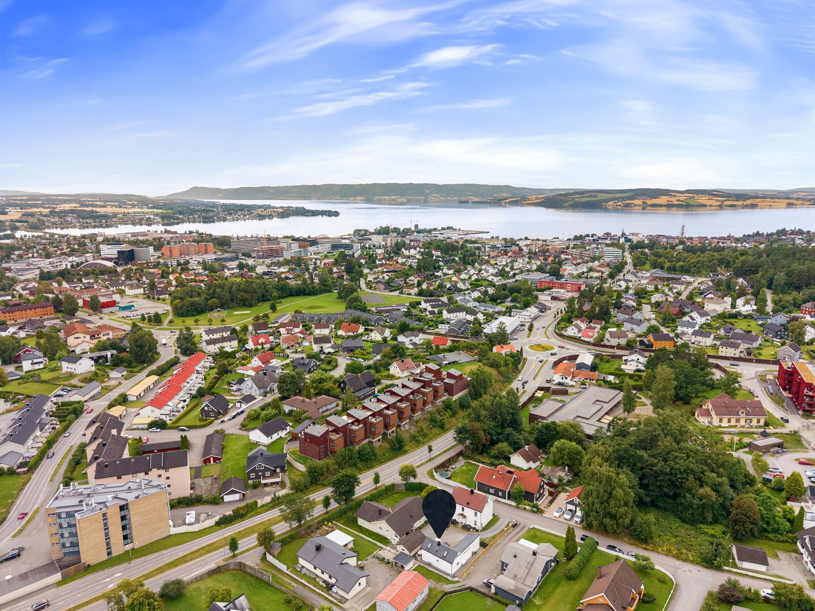 Velkommen til Nylendvegen 1C, presentert av Inger Helene Simensen! Foto: Pil Branding (Kim Rognmo) Galleribilde