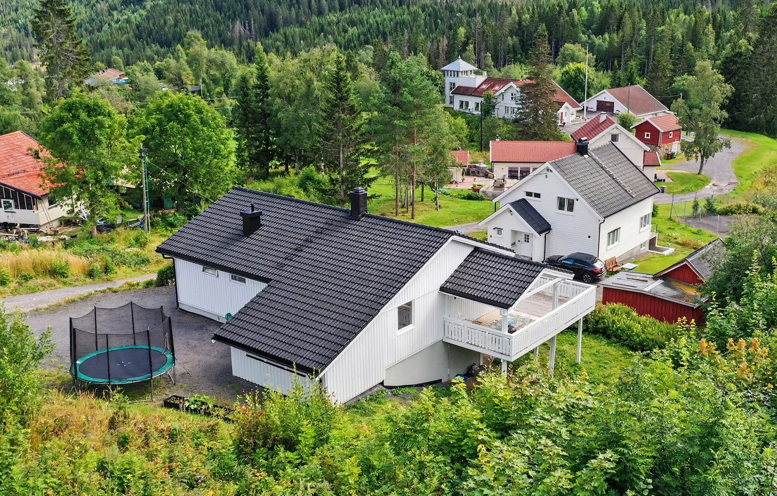 Rolig og barnevennlig område med lite gjennomgangstrafikk. Galleribilde