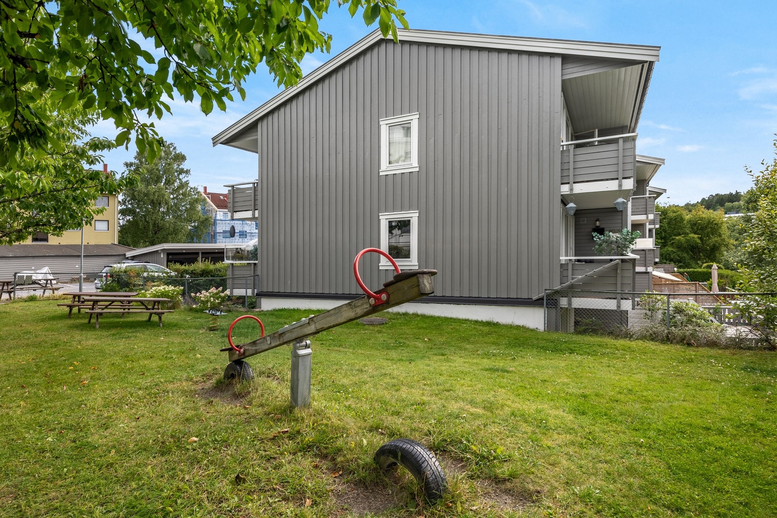Det er flotte, grønne uteplasser for barna Galleribilde