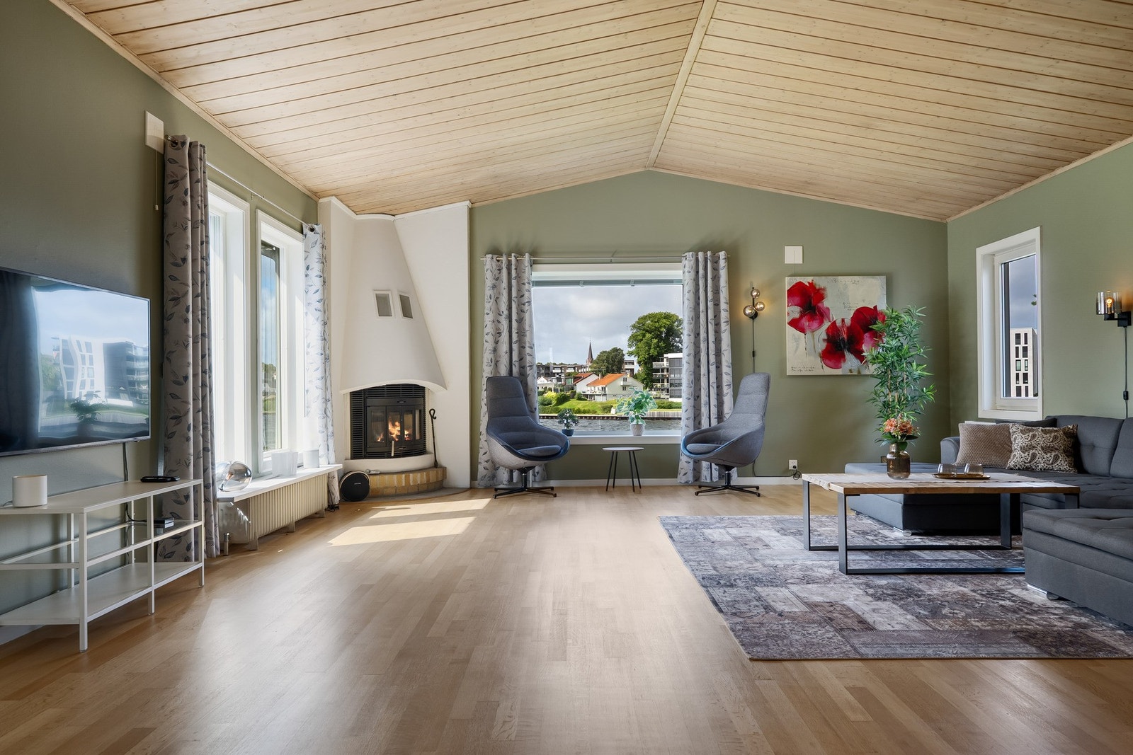 Fra hovestuen i første etasje. Galleribilde