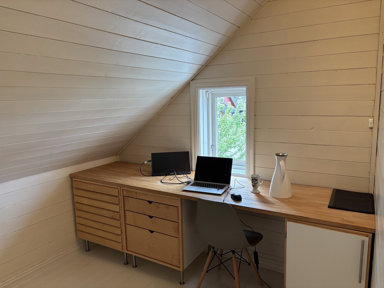 Kontor i 2. etasje. Galleribilde