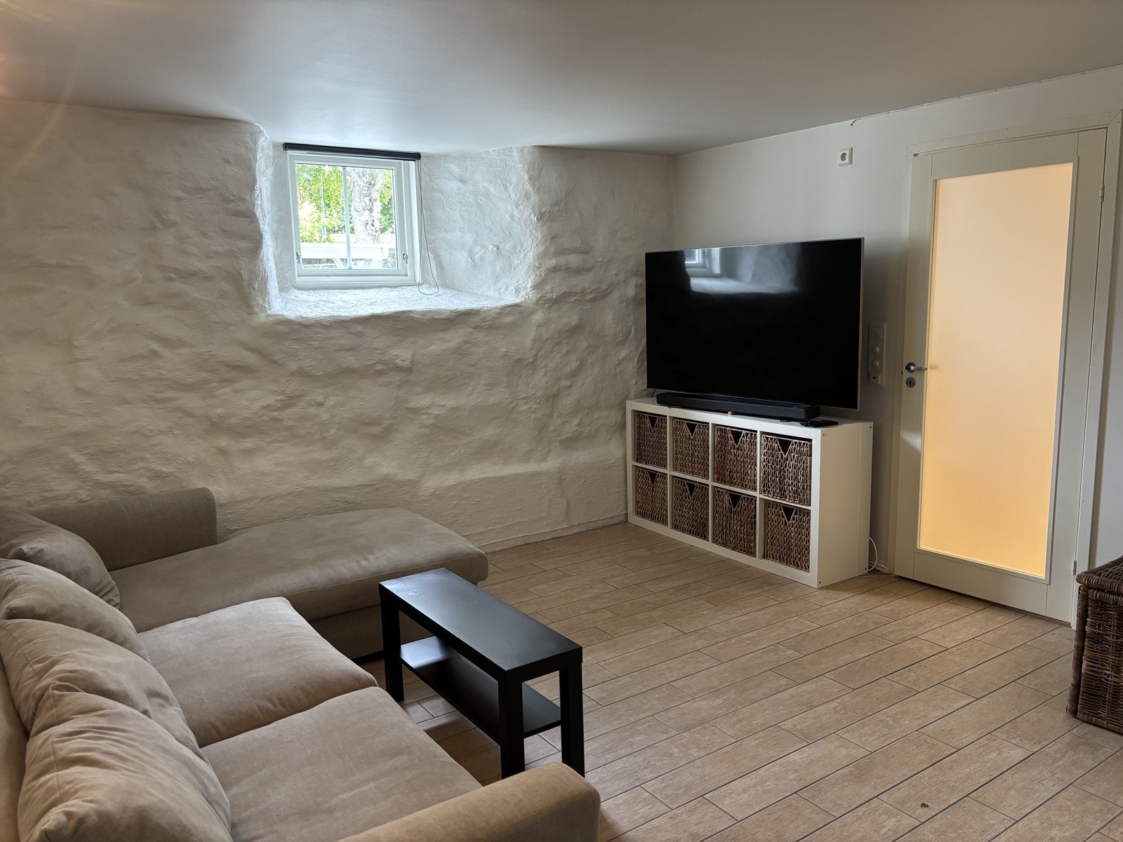 Kjellerstue. Galleribilde