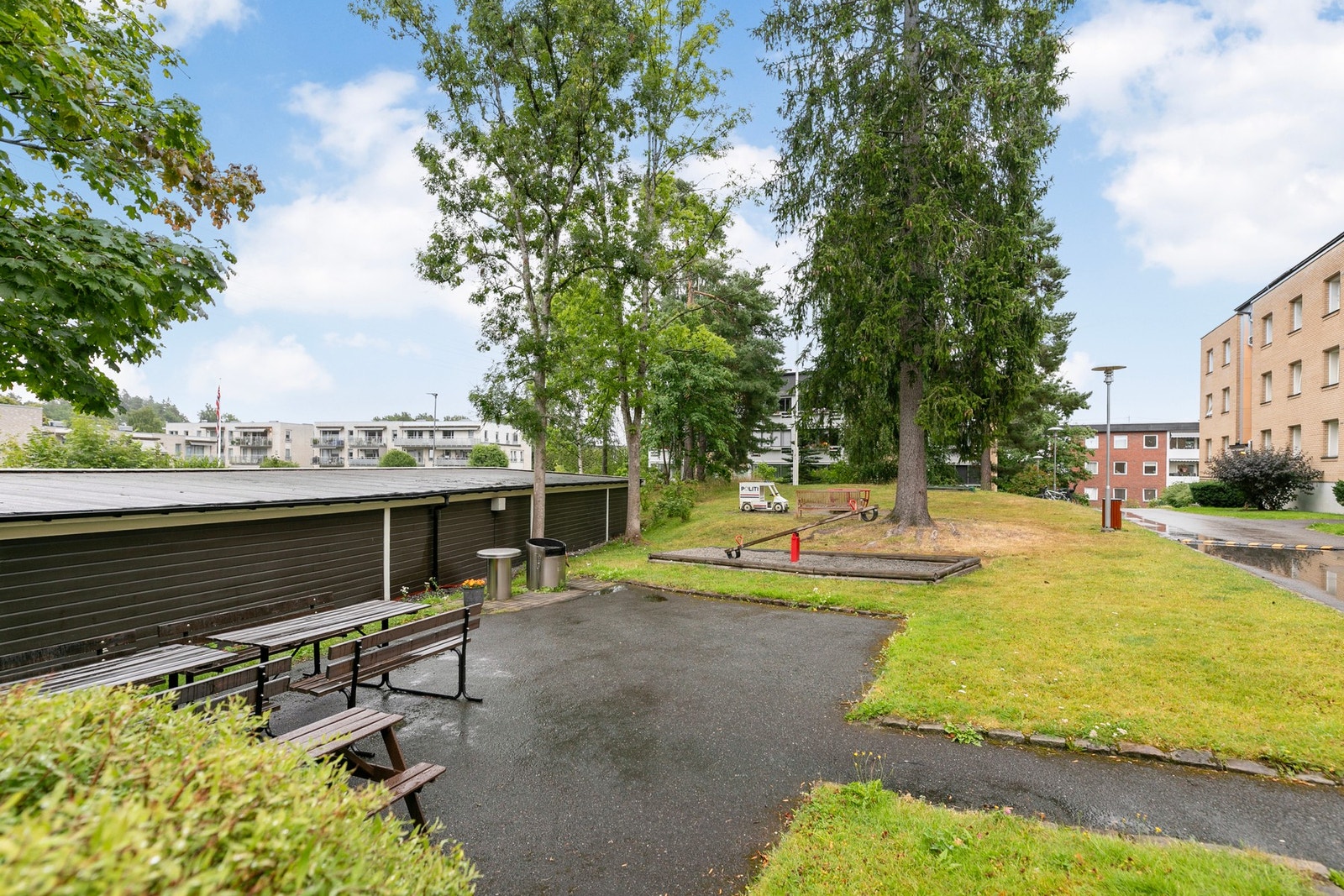 Det er opprettet flere hyggelige møteplasser og lekeplasser på fellesarealene. Galleribilde