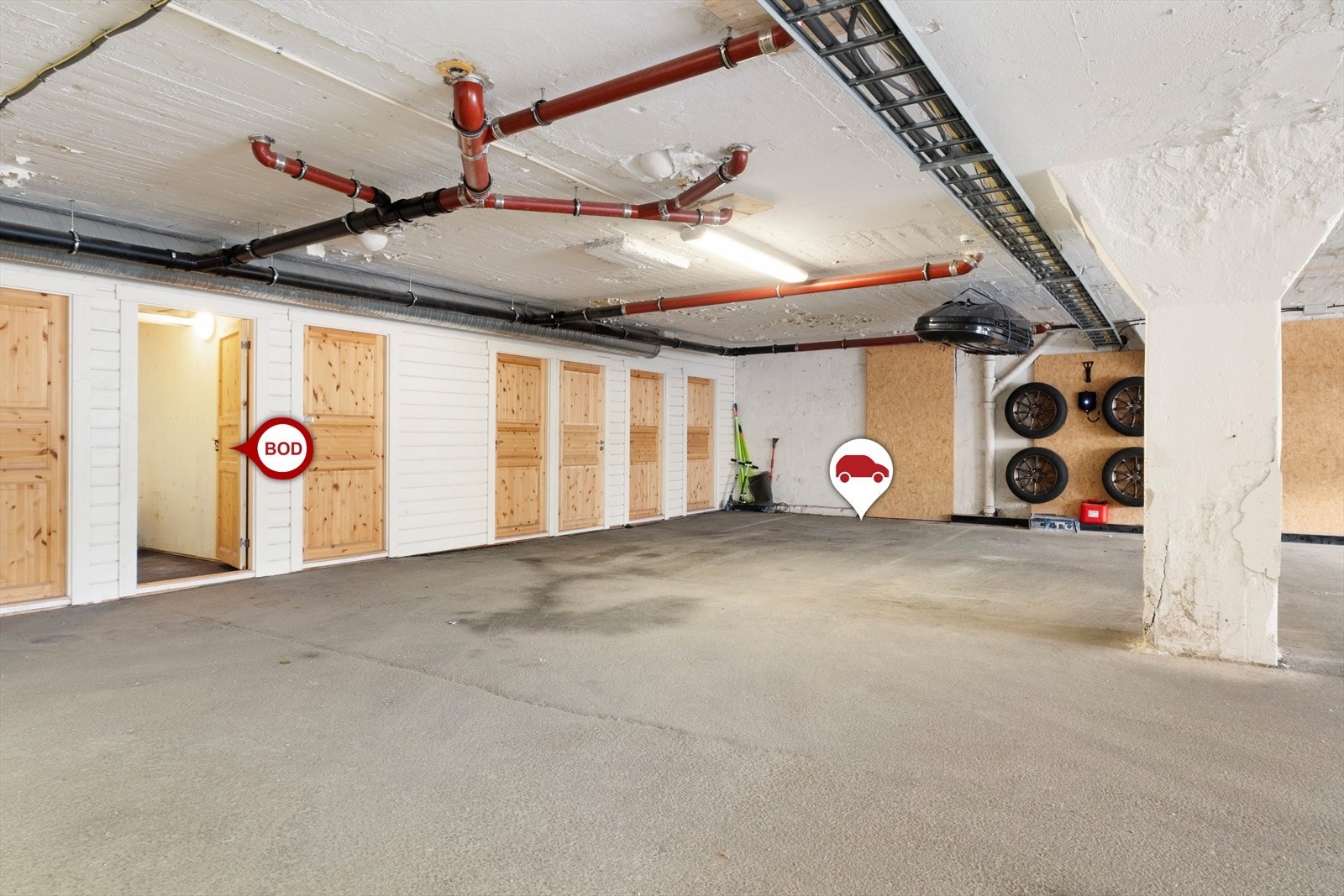 Leilegheita disponerer eiga sportsbod og parkeringsplass i felles anlegg. Galleribilde
