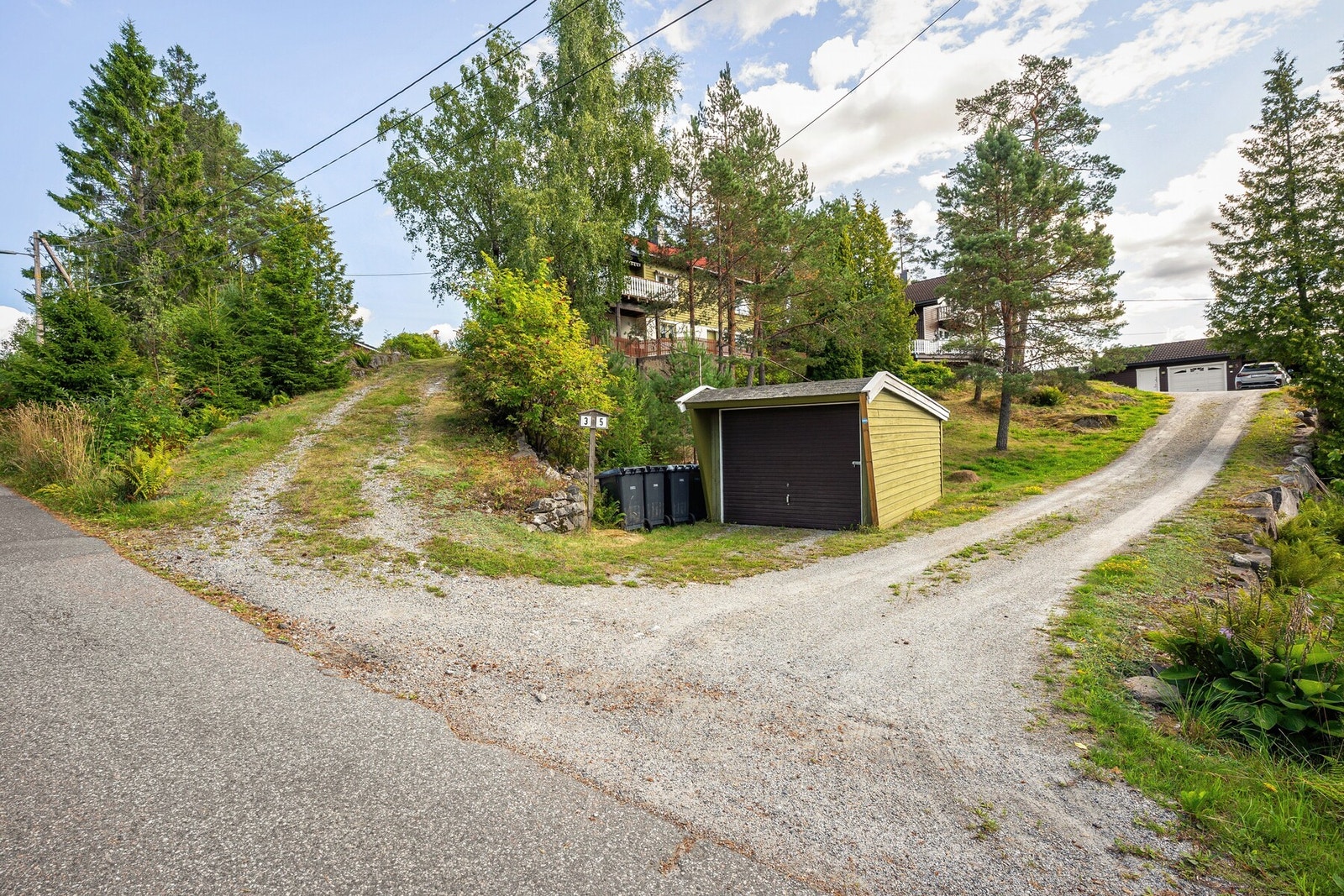Parkering i egen garasje. Galleribilde