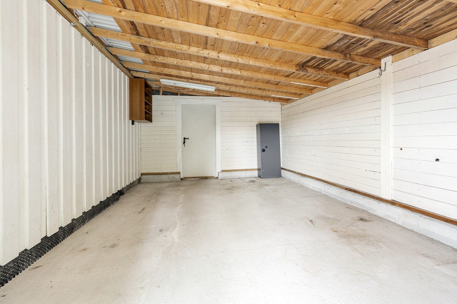 Utvendig bod med mye lagringsplass. Galleribilde