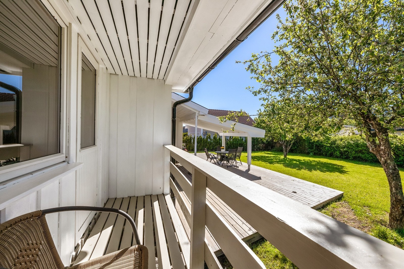Verandaen er på ca. 3 kvm. Galleribilde