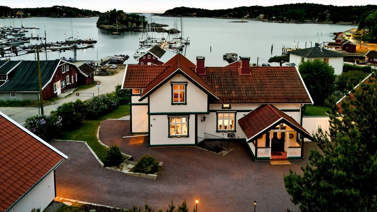 Velkommen til Vikaneveien 361 – en herskapelig sveitservilla i idylliske omgivelser. Galleribilde