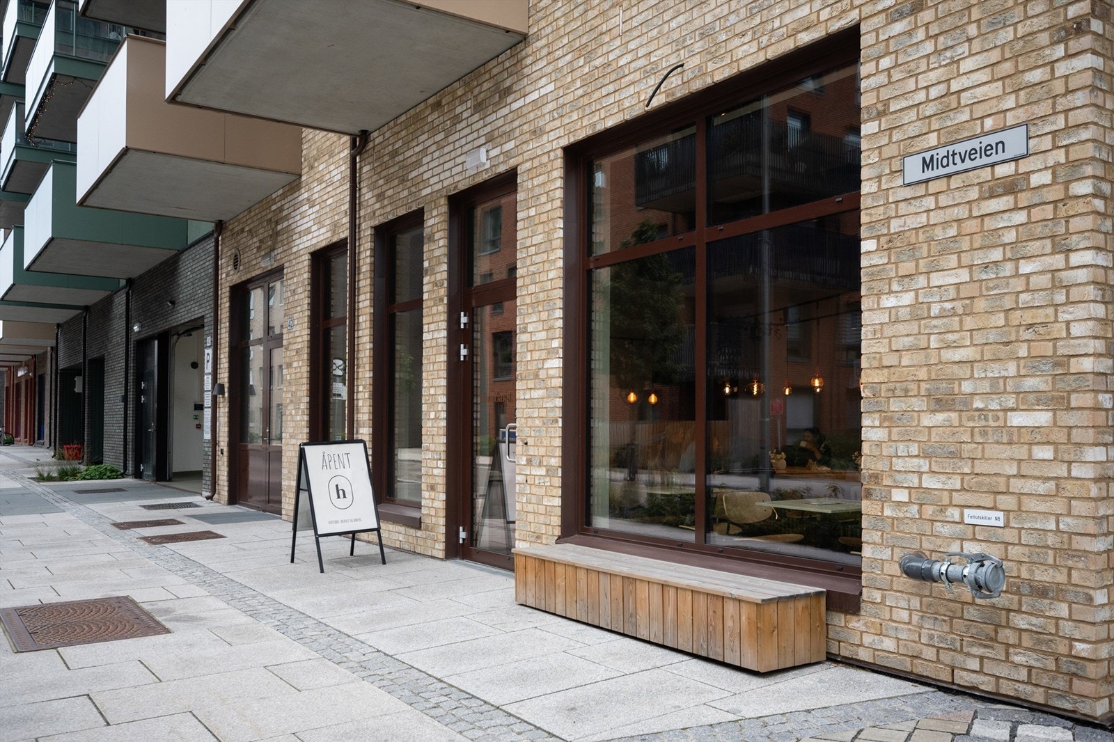 Der finner du bl.a. Håndbakt, et håndverksbakeri, kaffebar og brunsjsted med fantastisk servering. Galleribilde