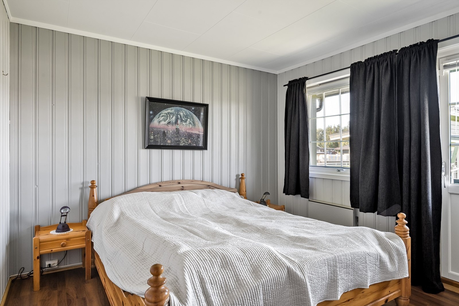 Det er tre romslige soverom i huset. Galleribilde