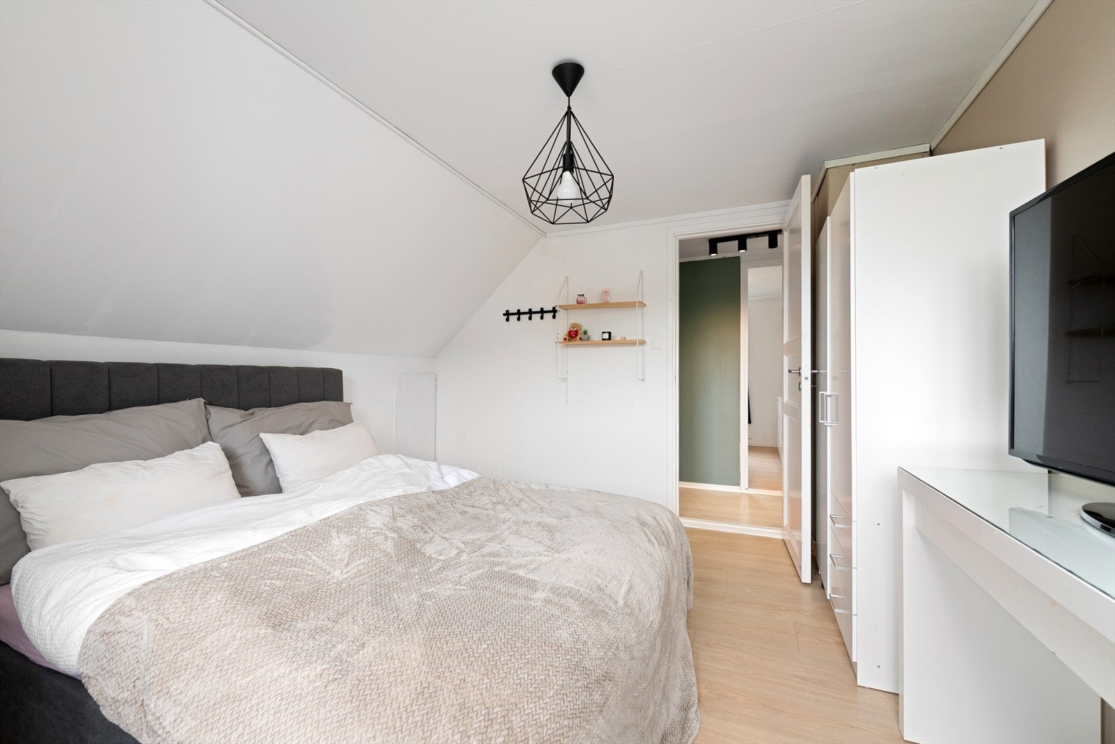 Hovedsoverommet har tilgang til balkong. Galleribilde