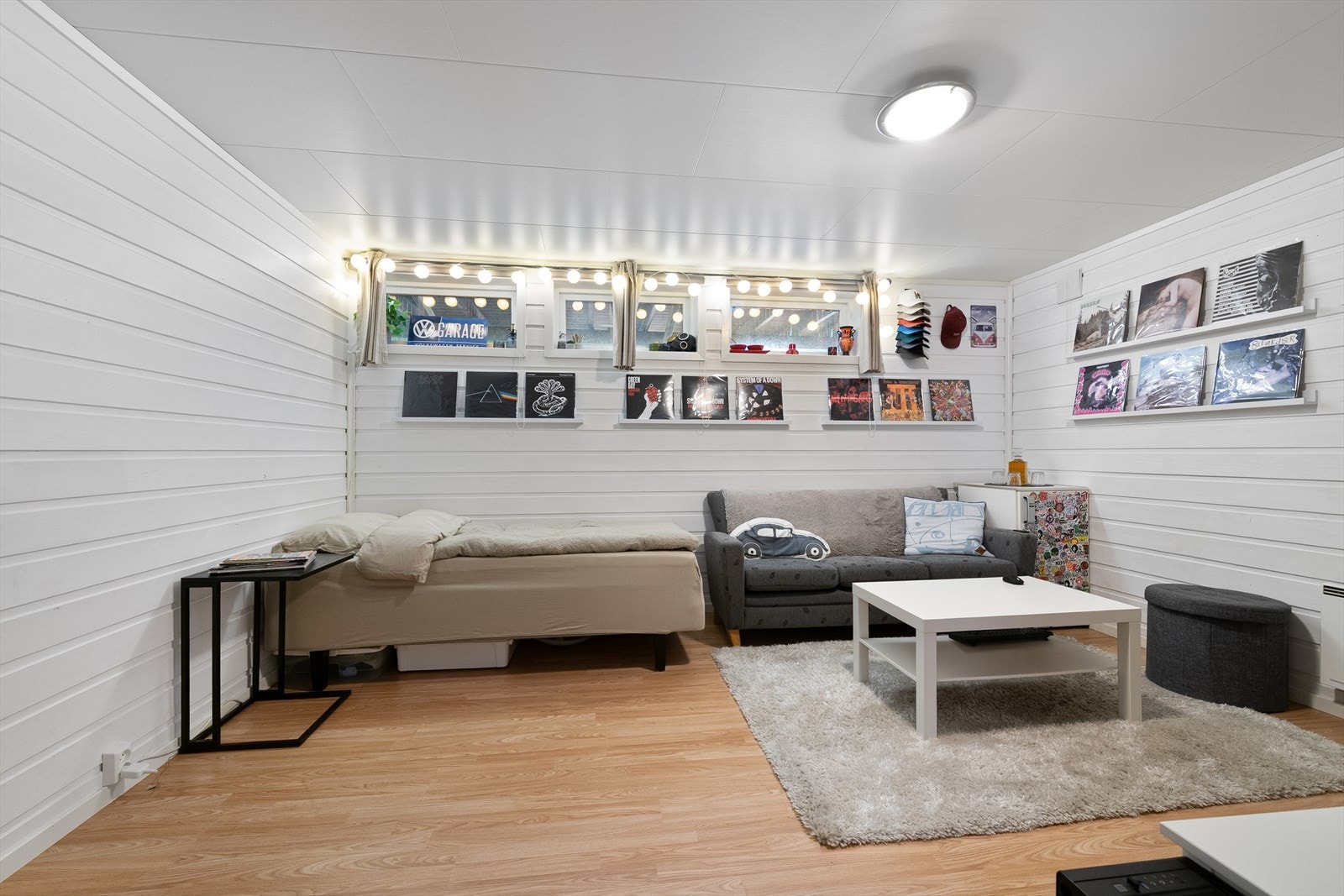 Disponibelt rom, innredet som oppholdsrom. Galleribilde