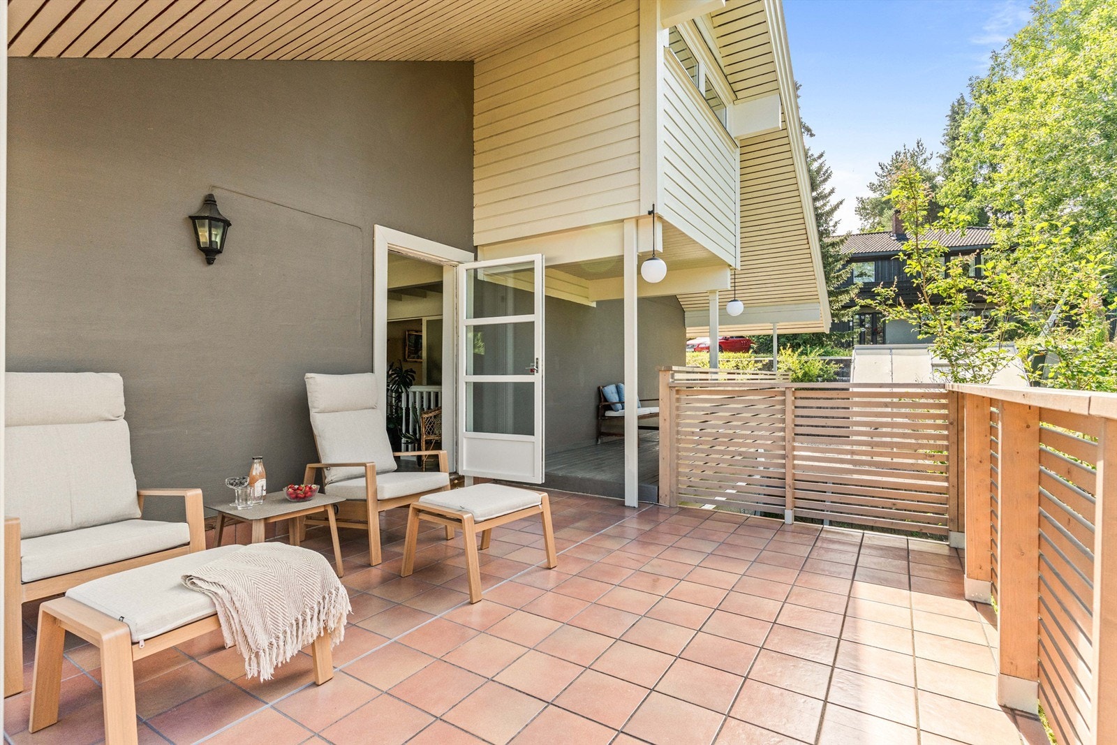 21m² av verandaen er overbygget. Galleribilde