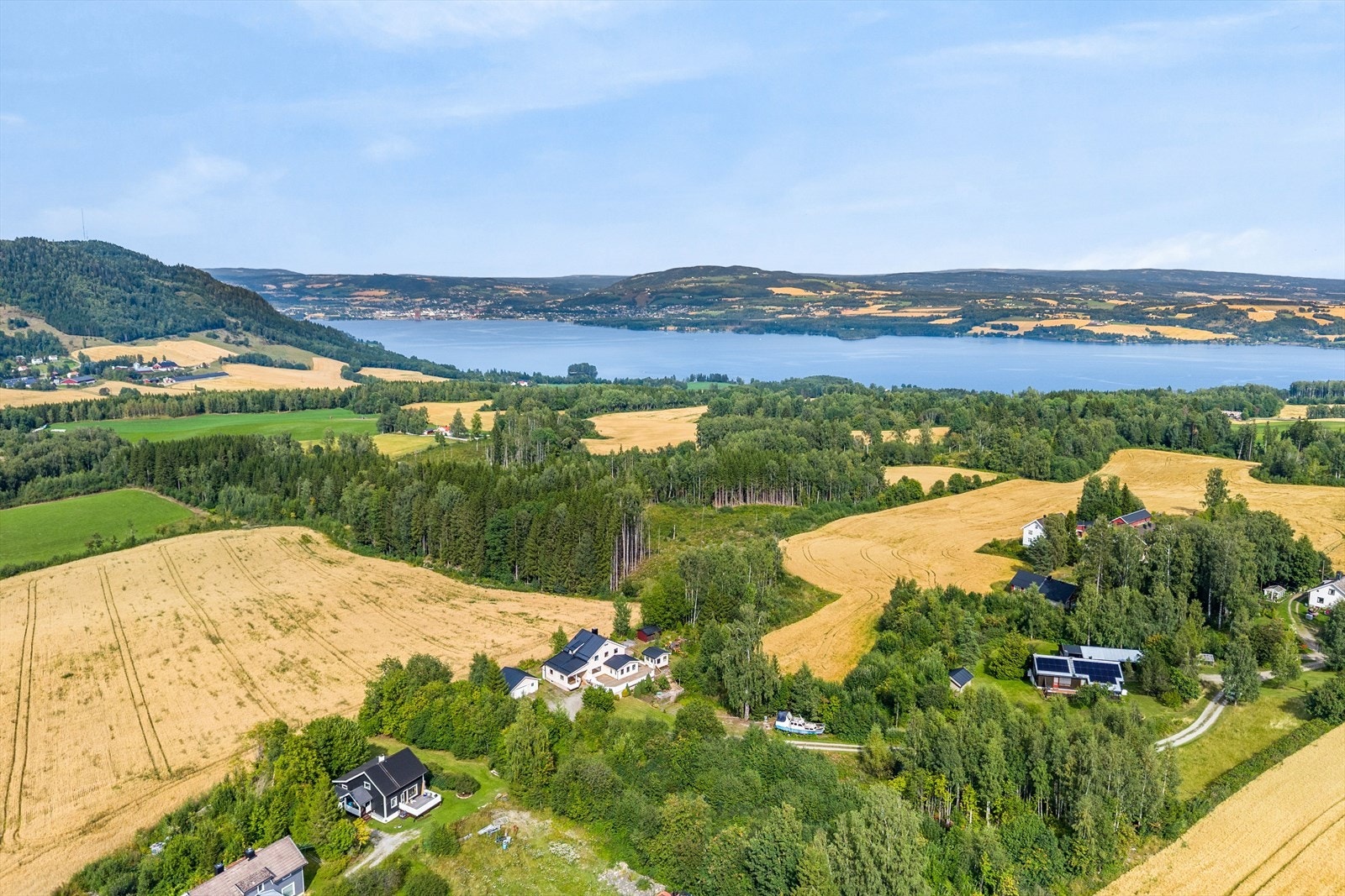 5443-4-1_008.jpg Galleribilde