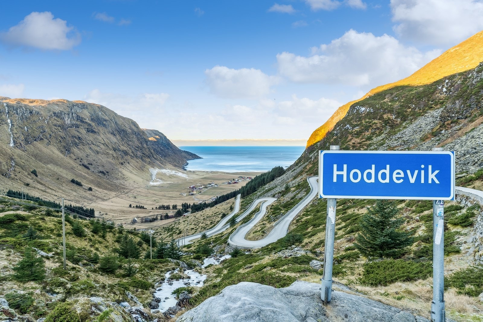 Hoddevik er en kort kjøretur unna. Galleribilde