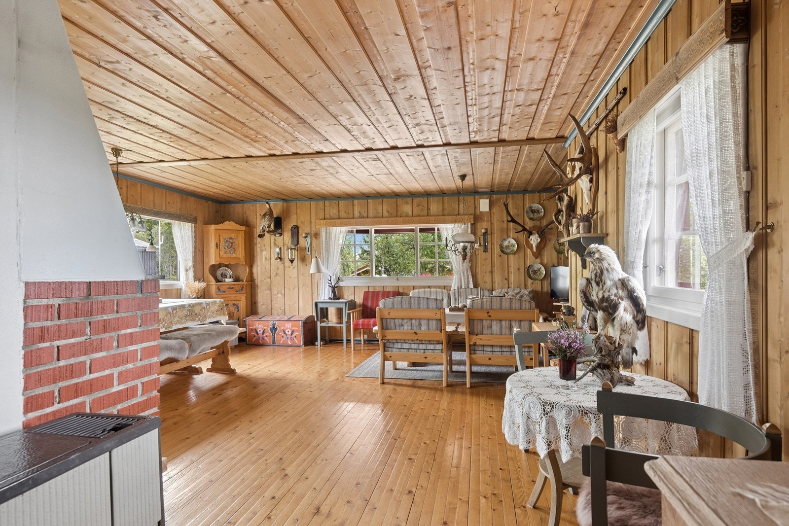 God stue med vindusflater som gir fint gjennomlys. Galleribilde