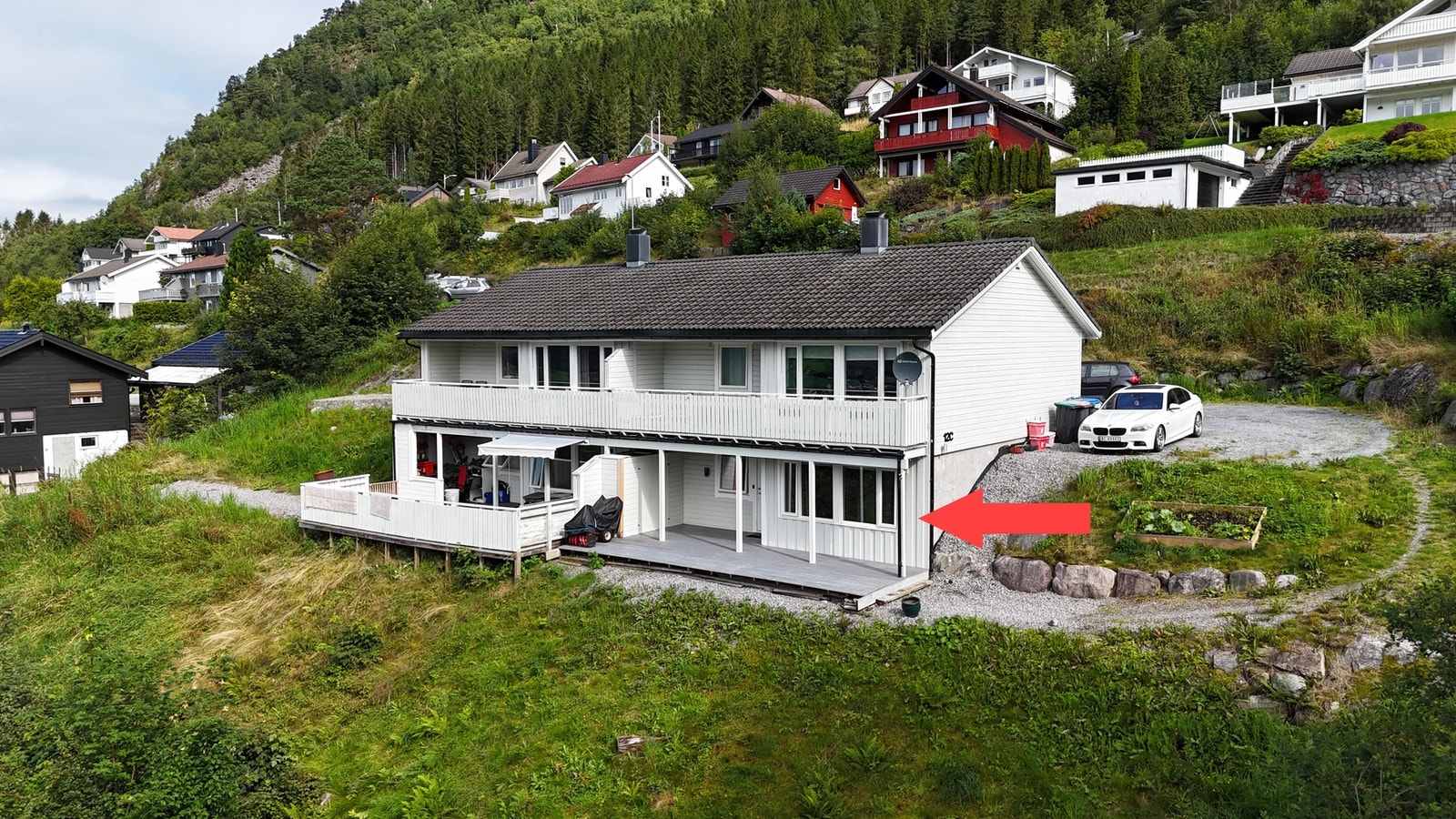 Velkommen til Furevegen 12 C - en pen 3-roms leilighet med flott beliggenhet i Vikedalen. Galleribilde