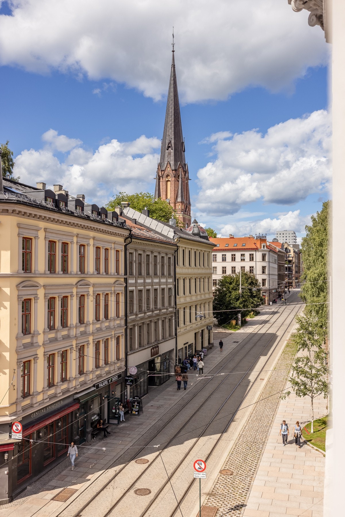 Hyggelig utsyn i begge retninger! Galleribilde