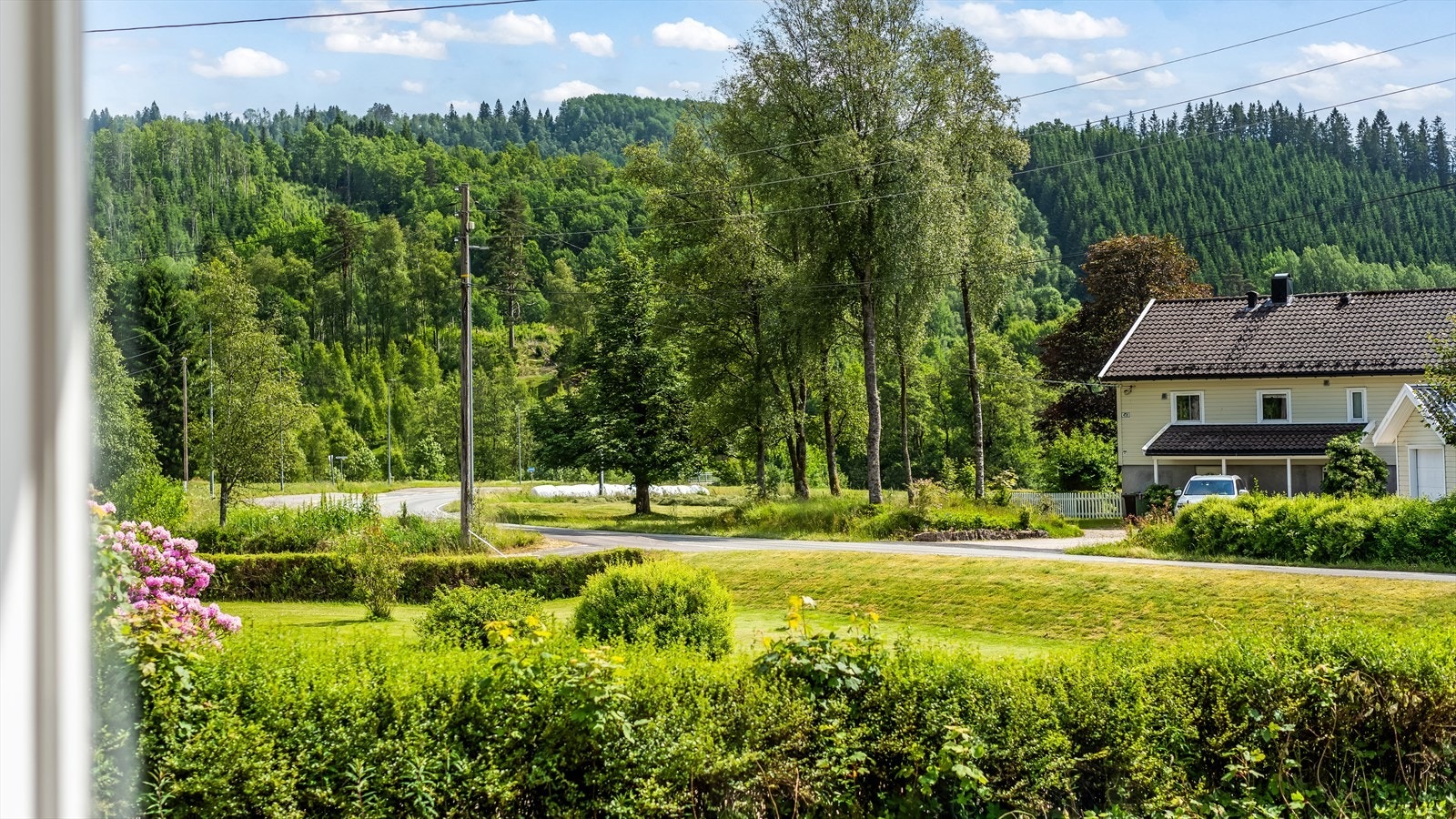 Boligen ligger langs Lygnaveien. Galleribilde