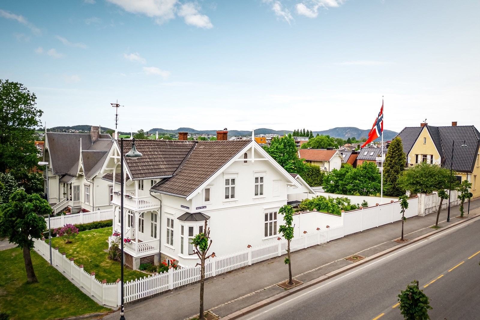 Dette er en unik og historisk villa, som bærer med seg både sjel og historie Galleribilde