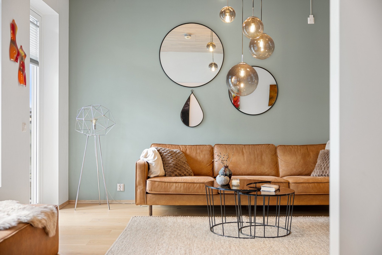 Detaljbilde av sofa i stue. Galleribilde