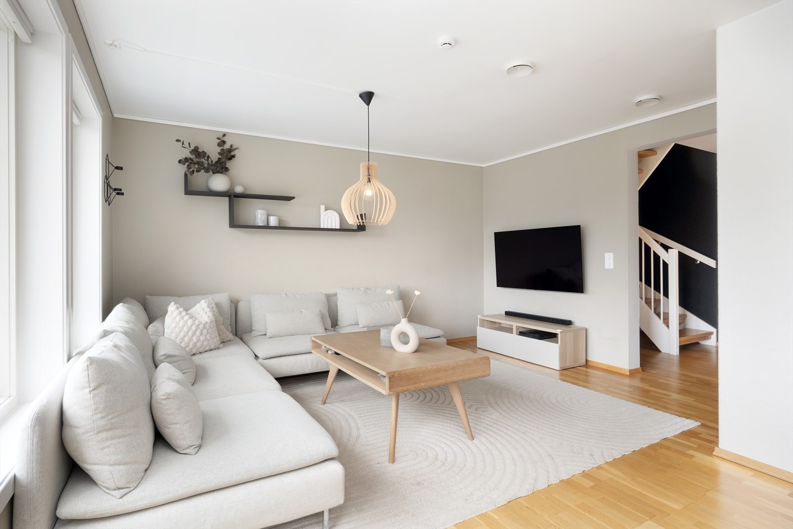 Leilegheita har innlagt fiber frå Sognenett og balansert ventilasjonsanlegg. Galleribilde