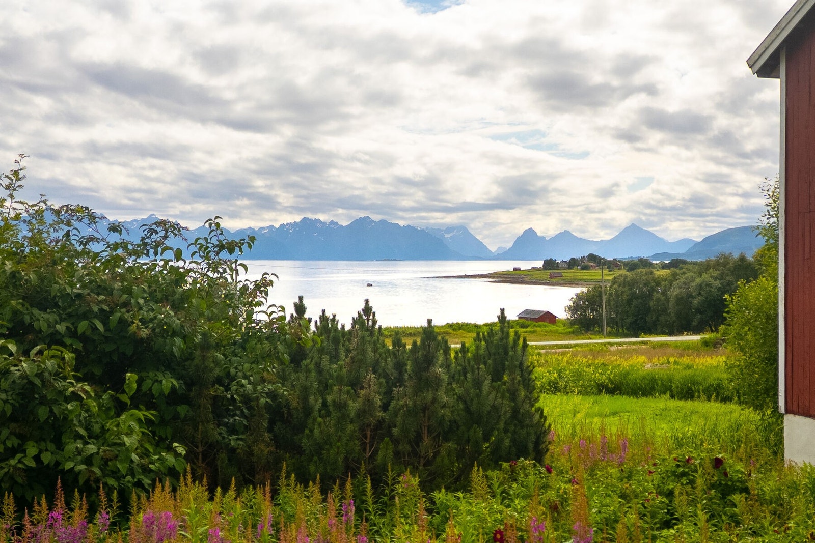 Utsikten fra eiendommen er en kvalitet i seg selv. Galleribilde