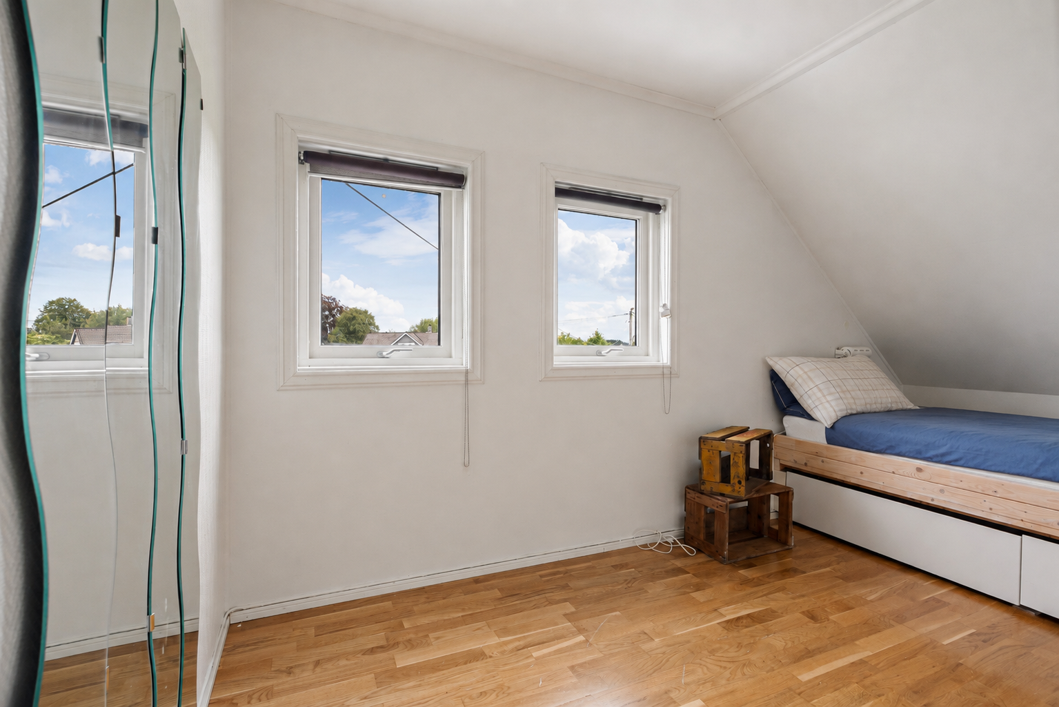 Soverom 3 - Lyst og trivelig soverom på 7m² med gode møbleringsmuligheter. Galleribilde