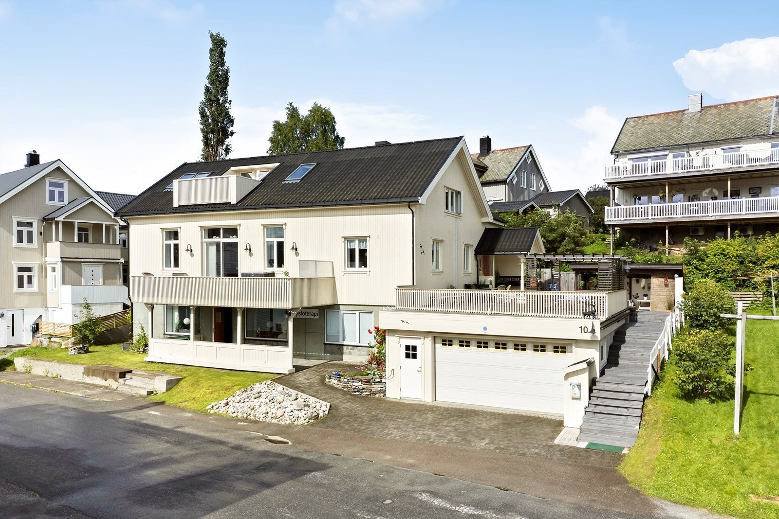 Sørlandsvegen 10A og B, Hemnesberget