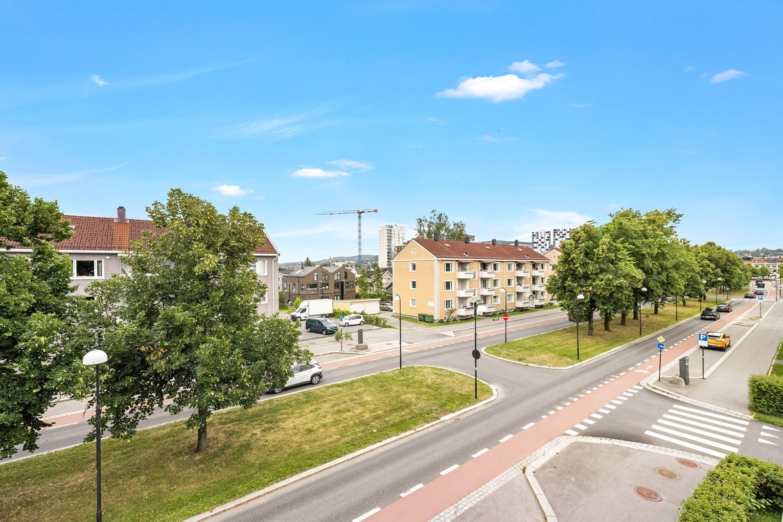 Fra leiligheten er det gangavstand til Lillestrøm stasjon, med tog til Oslo S på ti minutter Galleribilde