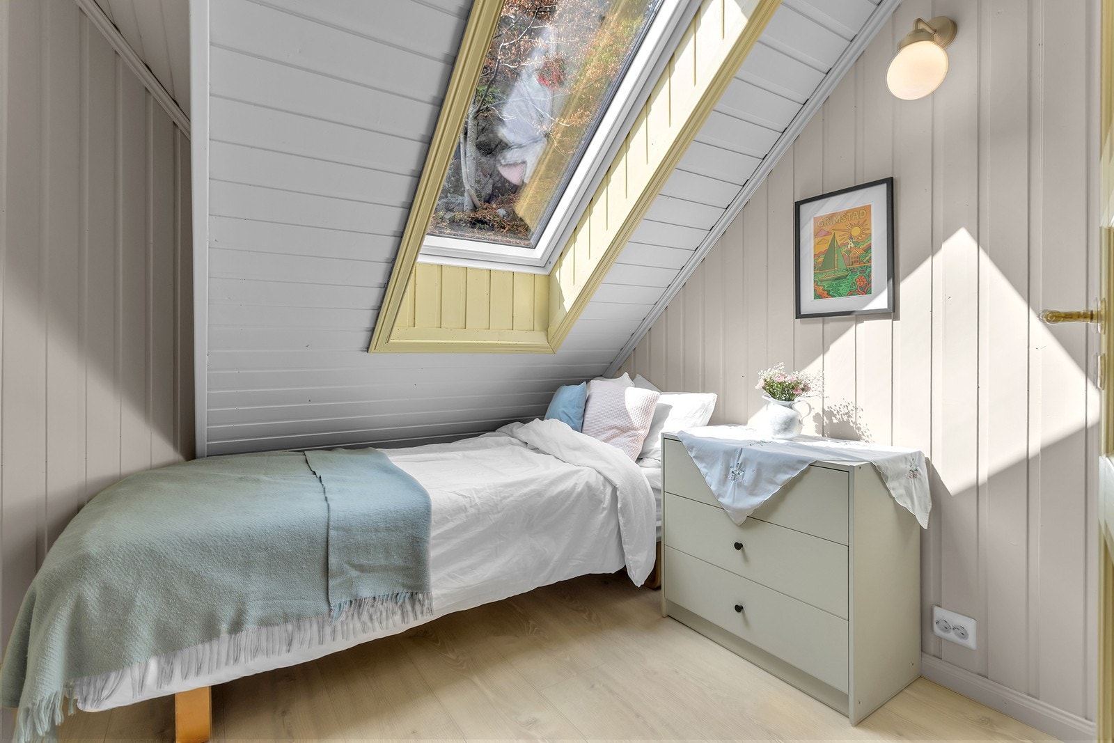 Soverom 3 egner seg fint som barnerom, gjesterom eller hjemmekontor. Galleribilde