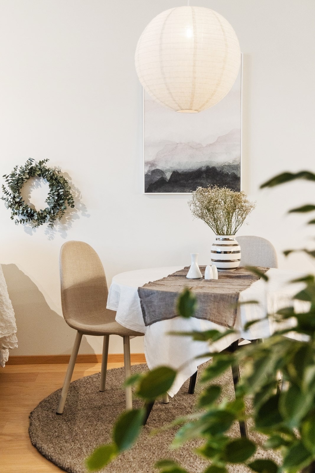 Det er god plass til en egen spisesone i tilknytning til kjøkkenet. Galleribilde