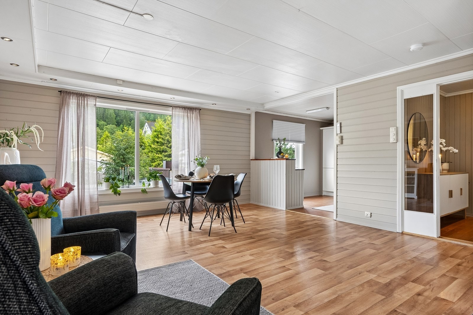 1. Etasje ble malt i 2021. Galleribilde